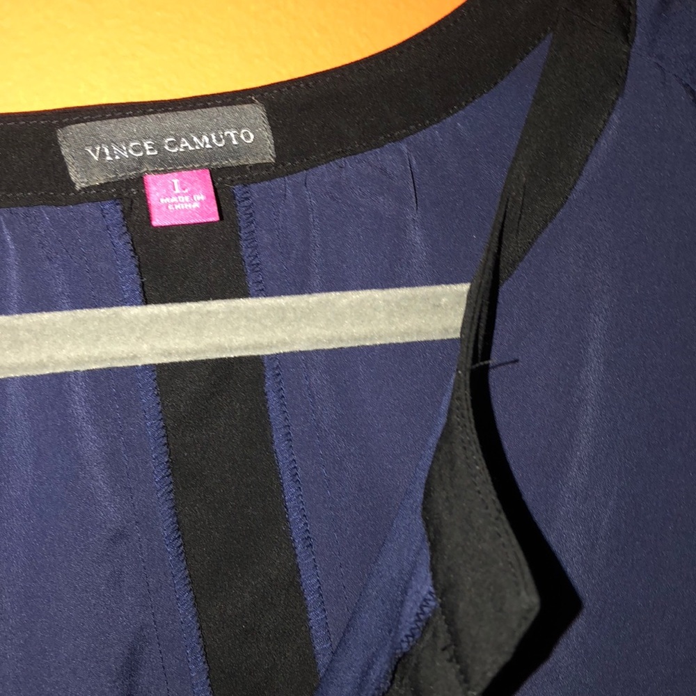 Vince CAMUTO Medium